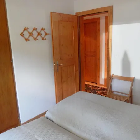 Prameiraz 10 Apartman *